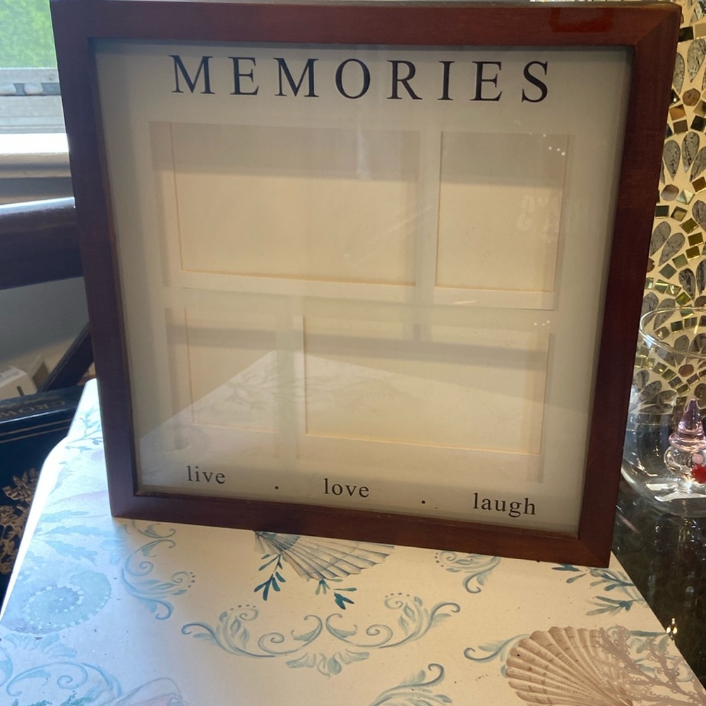 🤍 Memory Frame - Picture 1 of 7